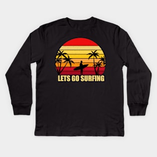 Logo mit Sonnenuntergang und Surfboard Kids Long Sleeve T-Shirt